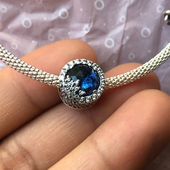 Authentic Pandora Bracelet w/ 8 Pandora Charms Winter themed - Picture 6 of 14